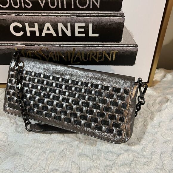 Calvin Klein Silver Metallic Leather Woven Chain Shoulder Bag Clutch Pochette - Picture 6 of 13